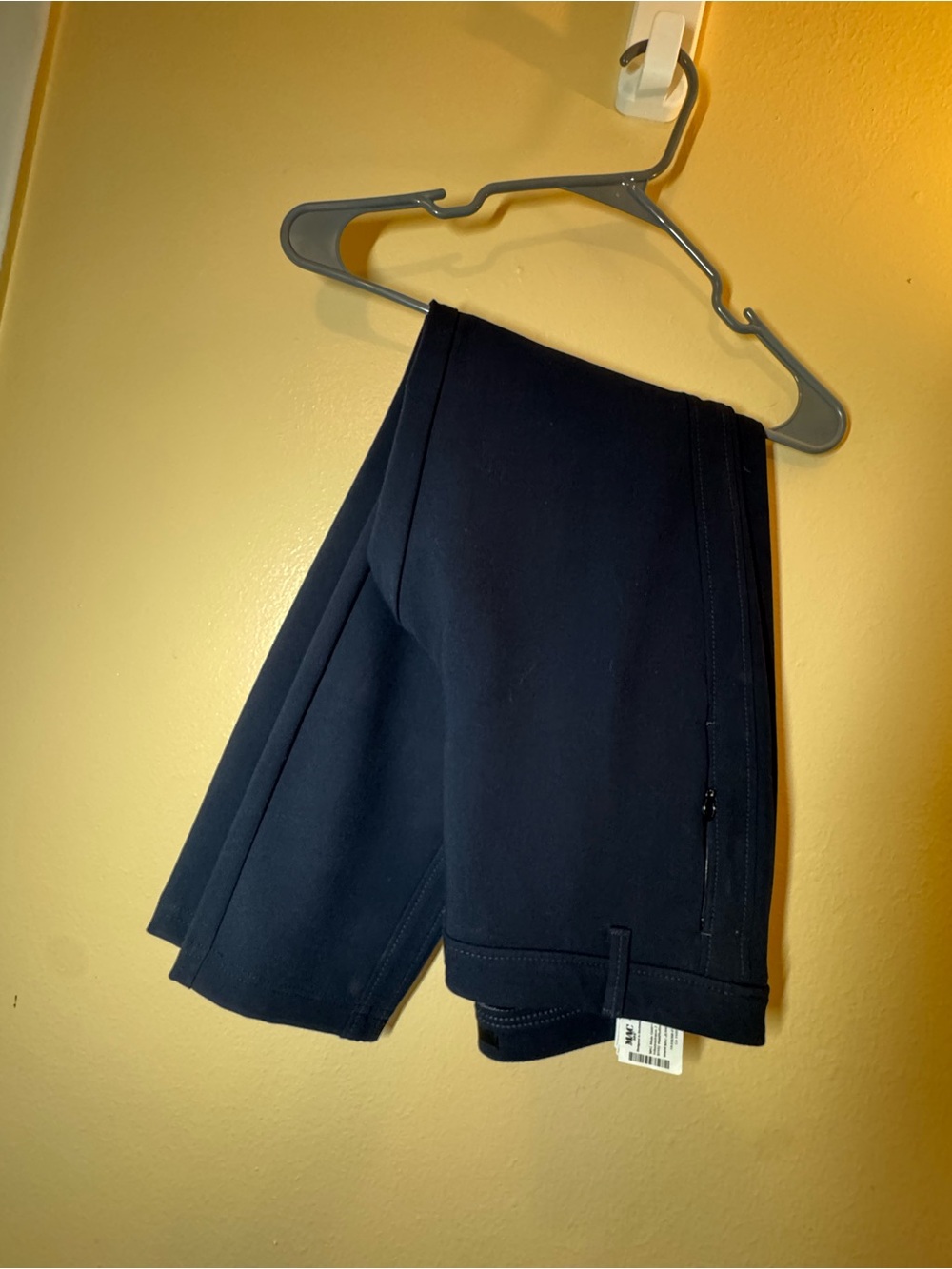 MAC Angela Pipe navy slacks 35” x 28”